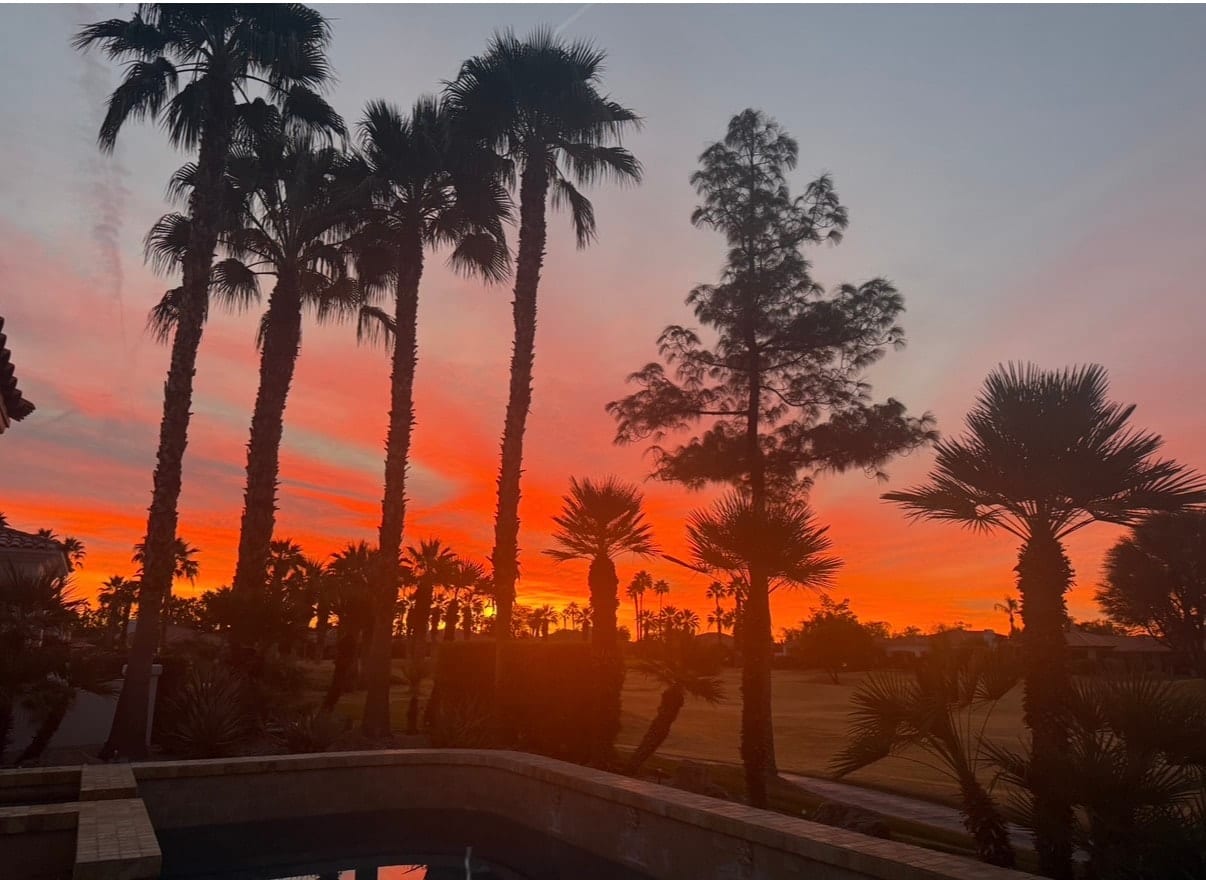 Desert light at Solmirage