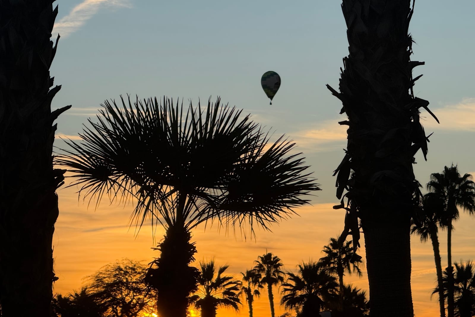 Desert light at Solmirage