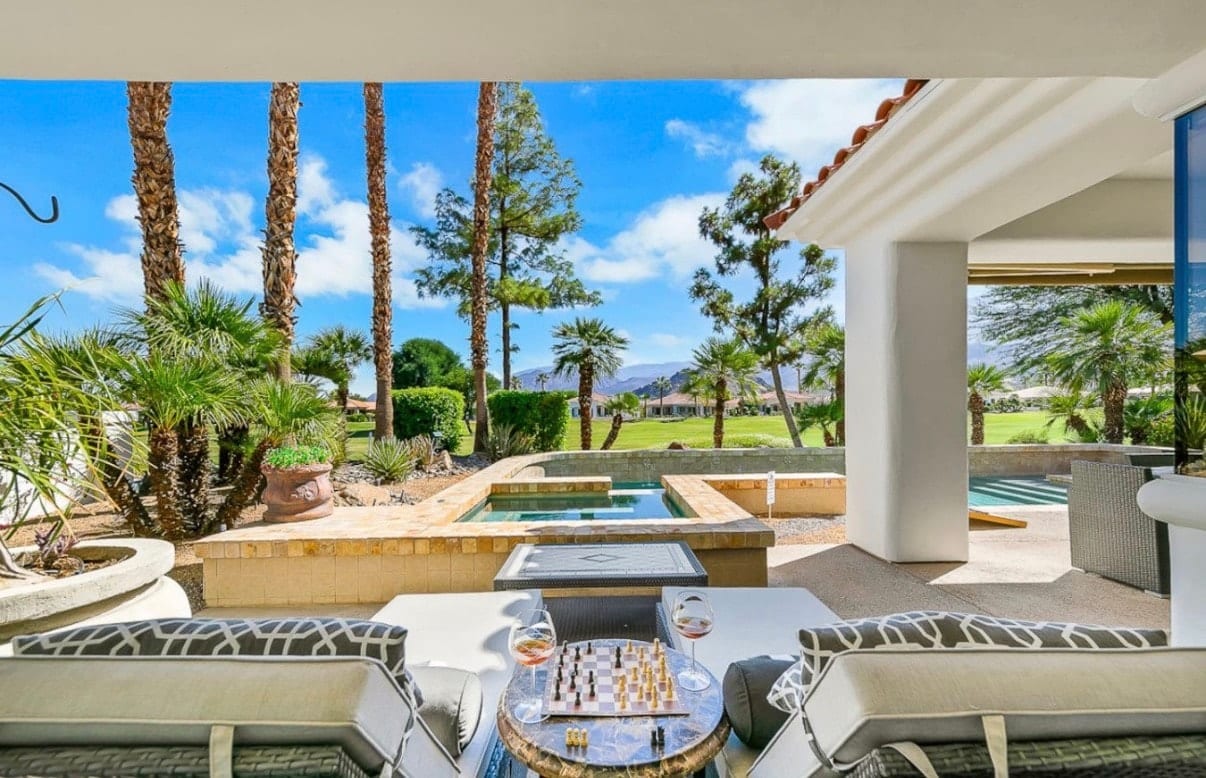 Outdoor living at Solmirage