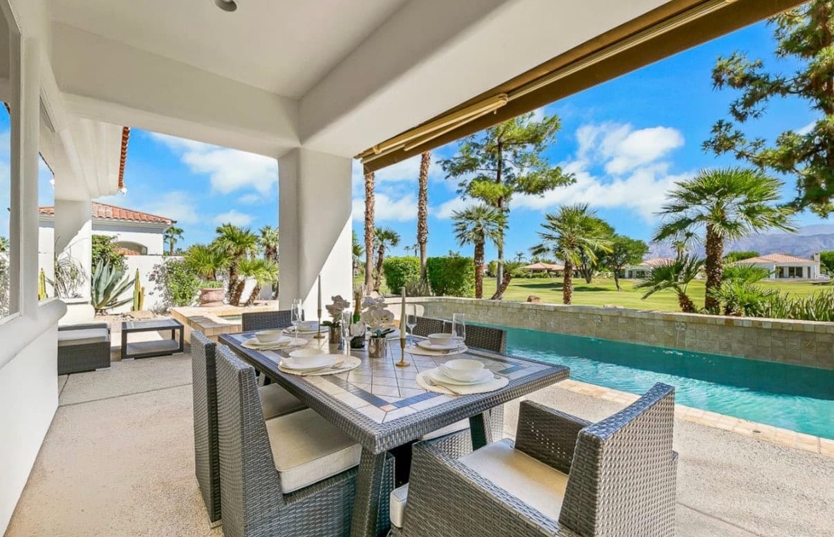 Outdoor living at Solmirage