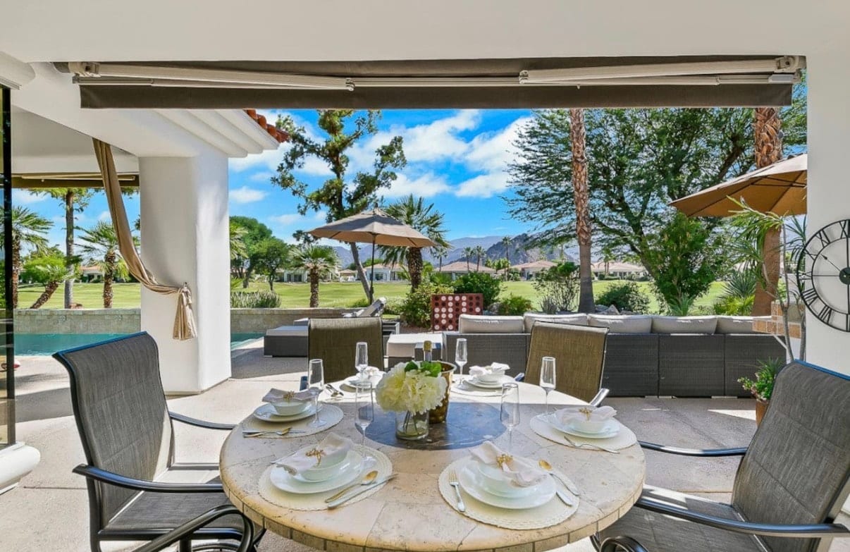 Outdoor living at Solmirage